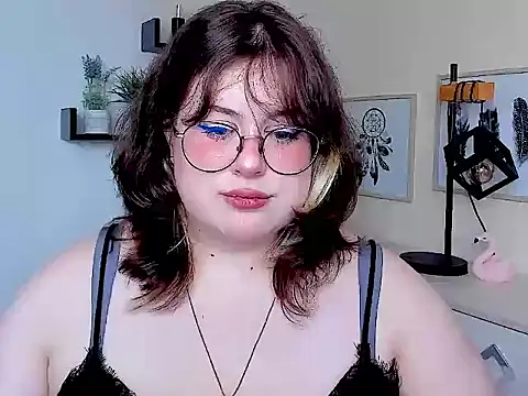OpheliaLush online show from 08/03/26, 09:15