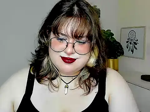 OpheliaLush online show from 08/04/26, 05:43