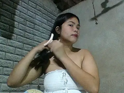 Snapshot of Kiana_123 chatting on 07/31/26, 11:26 Kiana 123 online show from 07/31/26, 11:26
