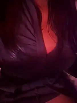 Snapshot of Blaackcat chatting on 12/22/24, 02:06 Blaackcat online show from 12/22/24, 02:06