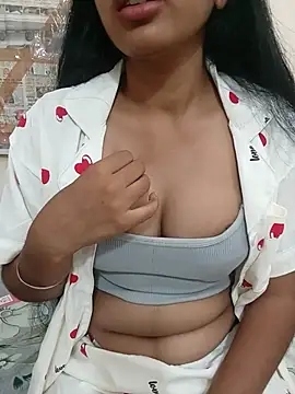 shivani jha  online show from 07/31/26, 04:28