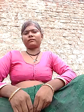Snapshot of Aaradhya_sharmaa chatting on 08/09/26, 07:57 Aaradhya sharmaa online show from 08/09/26, 07:57