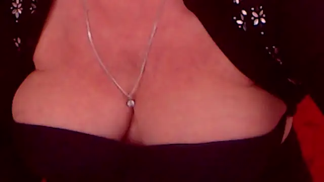 Snapshot of LadyAlana chatting on 12/15/24, 08:25 LadyAlana online show from 12/15/24, 08:25