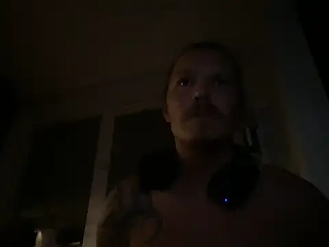 Snapshot of DarkRiderLive chatting on 08/05/26, 08:00 DarkRiderLive online show from 08/05/26, 08:00