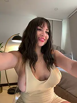 Snapshot of HannaBeckett chatting on 02/16/25, 07:16 HannaBeckett online show from 02/16/25, 07:16