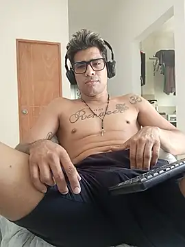Looiis online show from 07/07/26, 06:01