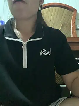 Snapshot of -LauraSexy- chatting on 08/04/26, 12:30 -LauraSexy- online show from 08/04/26, 12:30