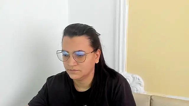 MARILYN GARCIA online show from 02/06/25, 03:52