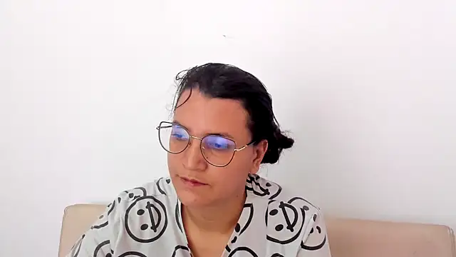 MARILYN GARCIA online show from 02/20/25, 05:29