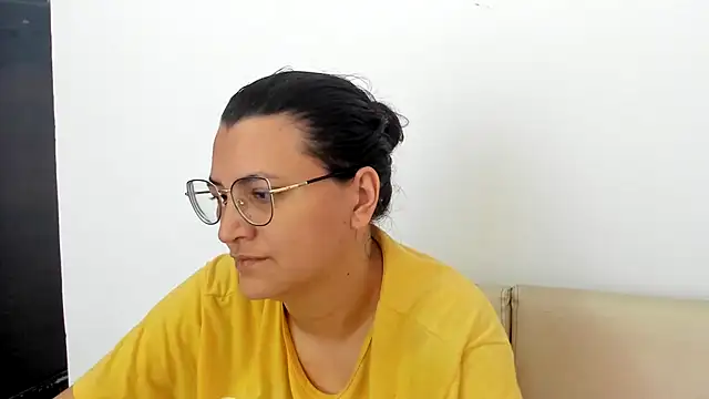 MARILYN GARCIA online show from 02/21/25, 04:05