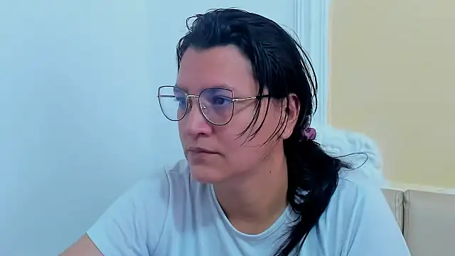 MARILYN GARCIA online show from 03/02/25, 03:27