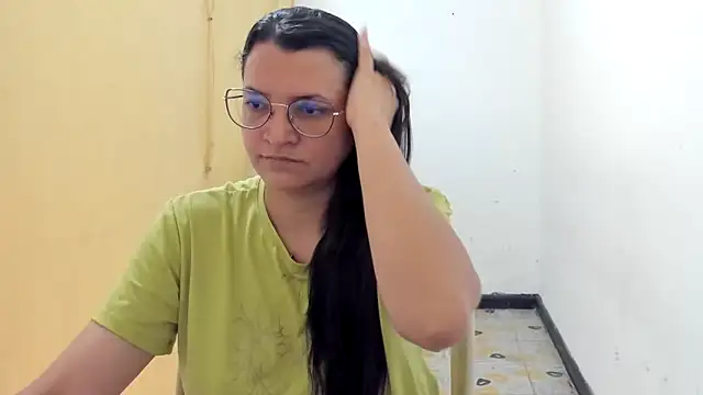 MARILYN GARCIA online show from 10/18/25, 02:07