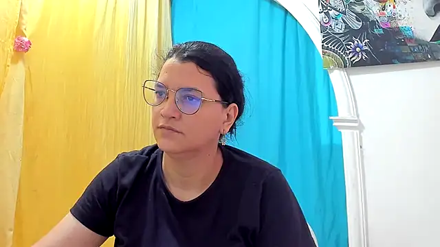 Snapshot of MARILYN_GARCIA chatting on 07/18/26, 12:53 MARILYN GARCIA online show from 07/18/26, 12:53