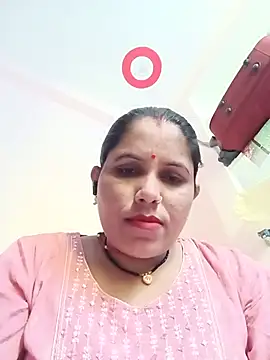 Snapshot of sexy_kavya143 chatting on 08/08/26, 05:42 sexy kavya143 online show from 08/08/26, 05:42