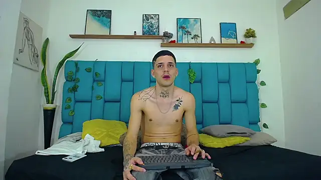 MaxHornyLatin online show from 08/07/26, 11:18