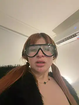 Snapshot of sirenita69 chatting on 08/06/26, 12:45 sirenita69 online show from 08/06/26, 12:45