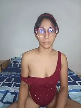 kira69167 online show from 08/10/26, 03:32