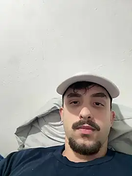 guilhermebolsson online show from 08/07/26, 12:34