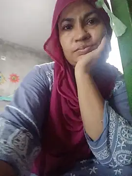 Snapshot of Jannat-54 chatting on 08/09/26, 04:17 Jannat-54 online show from 08/09/26, 04:17