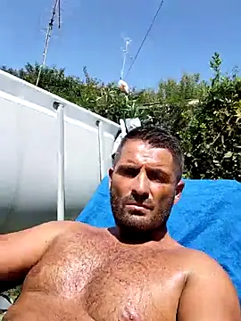 Snapshot of kingbull87 chatting on 08/08/26, 12:51 kingbull87 online show from 08/08/26, 12:51
