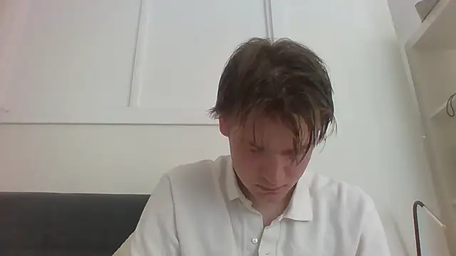 Snapshot of the-dreaming chatting on 08/09/26, 03:28 the-dreaming online show from 08/09/26, 03:28