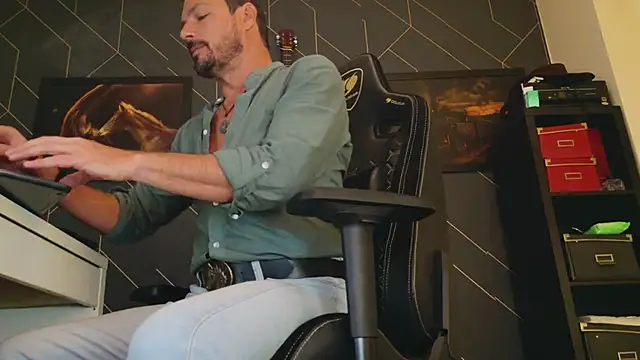 ChrisKox online show from 03/19/25, 05:08