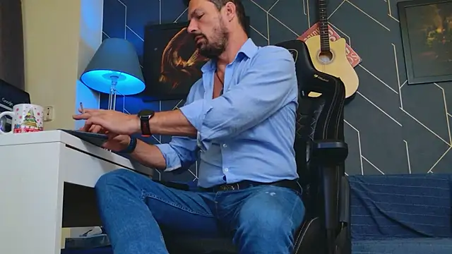 ChrisKox online show from 09/14/25, 05:56