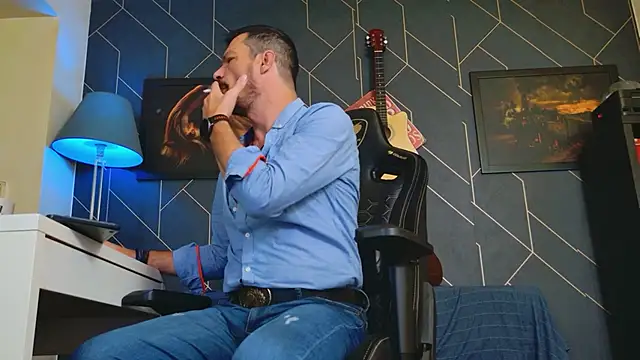 ChrisKox online show from 10/13/25, 05:46