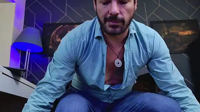 ChrisKox online show from 12/01/25, 05:56