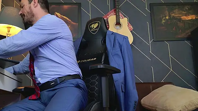 ChrisKox online show from 12/22/25, 02:19