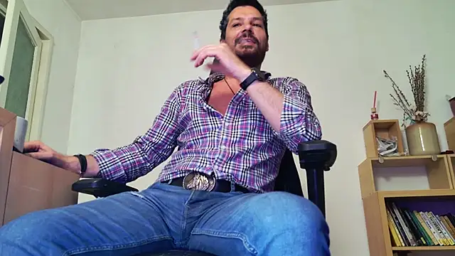 Snapshot of ChrisKox chatting on 04/30/26, 07:31 ChrisKox online show from 04/30/26, 07:31
