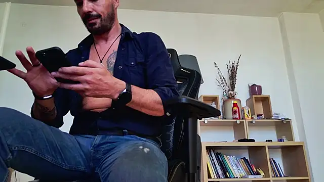 Snapshot of ChrisKox chatting on 05/16/26, 08:55 ChrisKox online show from 05/16/26, 08:55