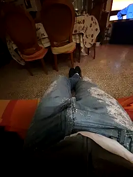 Snapshot of gianlux128bis chatting on 10/16/25, 07:26 gianlux128bis online show from 10/16/25, 07:26