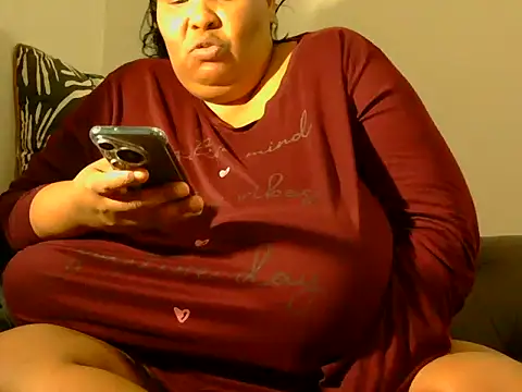 Snapshot of nancy111 chatting on 12/02/25, 02:56 nancy111 online show from 12/02/25, 02:56