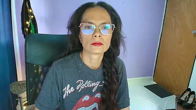 Snapshot of Nattyslave4U chatting on 01/12/26, 04:01 Nattyslave4U online show from 01/12/26, 04:01