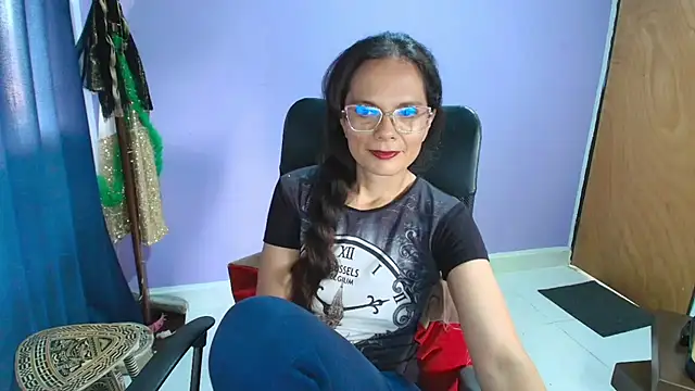 Snapshot of Nattyslave4U chatting on 02/13/26, 03:41 Nattyslave4U online show from 02/13/26, 03:41