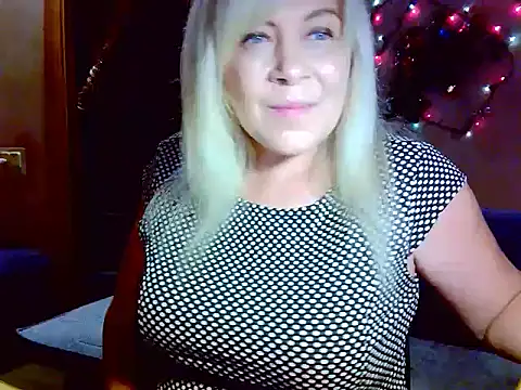 AgoniA7 online show from 12/20/25, 07:21