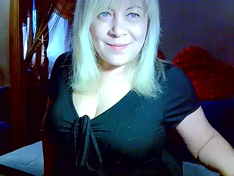 Snapshot of AgoniA7 chatting on 04/24/26, 03:20 AgoniA7 online show from 04/24/26, 03:20