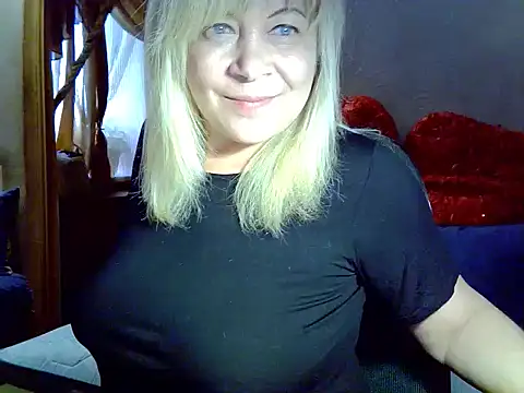 Snapshot of AgoniA7 chatting on 04/25/26, 03:42 AgoniA7 online show from 04/25/26, 03:42