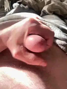 Snapshot of Ich00081 chatting on 10/13/25, 01:33 Ich00081 online show from 10/13/25, 01:33