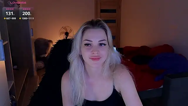 Snapshot of MilanaOmg chatting on 06/25/26, 06:01 MilanaOmg online show from 06/25/26, 06:01
