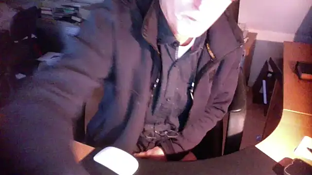 Snapshot of outlaw200 chatting on 12/11/24, 08:04 outlaw200 online show from 12/11/24, 08:04