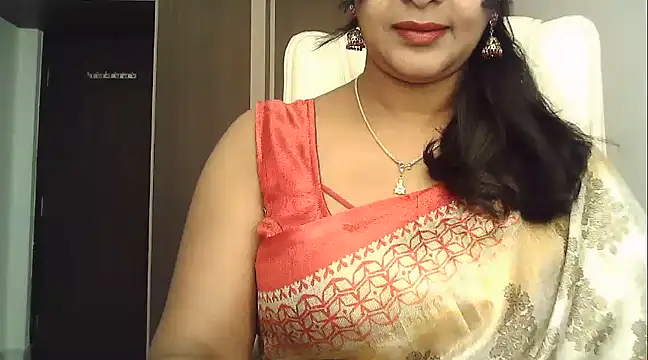 Snapshot of Spandana_Sweety chatting on 01/29/25, 05:40 Spandana Sweety online show from 01/29/25, 05:40