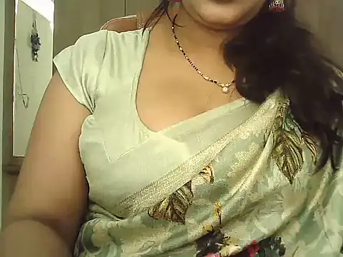 Snapshot of Spandana_Sweety chatting on 03/02/26, 07:15 Spandana Sweety online show from 03/02/26, 07:15