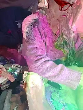 Snapshot of MucMilf59 chatting on 03/12/25, 02:20 MucMilf59 online show from 03/12/25, 02:20