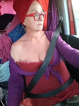 Snapshot of MucMilf59 chatting on 03/20/25, 06:31 MucMilf59 online show from 03/20/25, 06:31