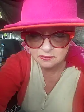 Snapshot of MucMilf59 chatting on 10/20/25, 08:26 MucMilf59 online show from 10/20/25, 08:26