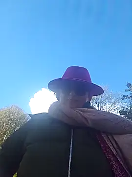 Snapshot of MucMilf59 chatting on 10/26/25, 11:38 MucMilf59 online show from 10/26/25, 11:38