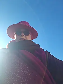 Snapshot of MucMilf59 chatting on 11/06/25, 10:27 MucMilf59 online show from 11/06/25, 10:27