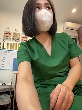 Snapshot of Meilian2021 chatting on 11/17/25, 04:40 Meilian2021 online show from 11/17/25, 04:40